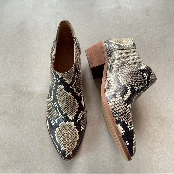 NWOT Madewell Sonia Low Chelsea Boots in Snake Prints